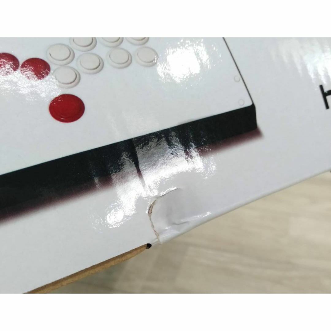 hitBOX PS4 Switch PC対応 レバーレスゲームコントローラーの hitBOX PS4 Switch PC対応 レバーレスゲームコントローラーの
