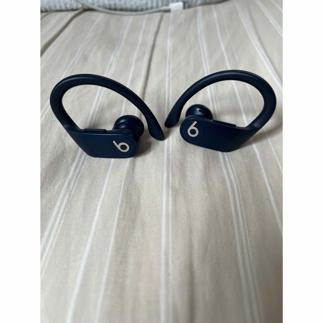 Apple(アップル)のPOWERBEATS PRO スマホ/家電/カメラのオーディオ機器(ヘッドフォン/イヤフォン)の商品写真