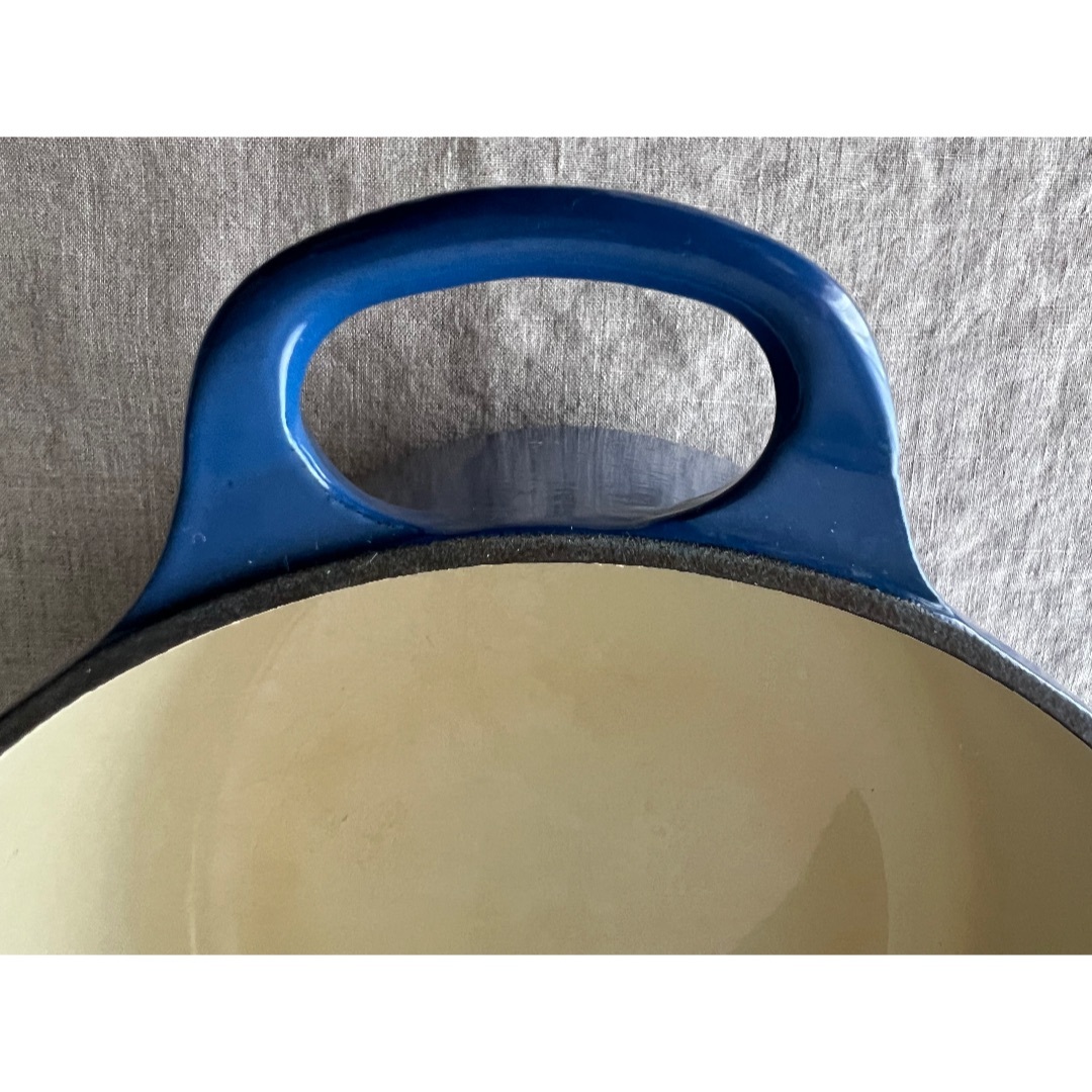 LE CREUSET(ルクルーゼ)のル・クルーゼ　ココットオーバル　29cm インテリア/住まい/日用品のキッチン/食器(鍋/フライパン)の商品写真