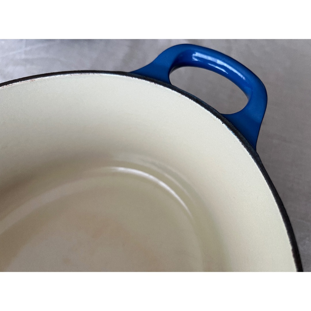 LE CREUSET(ルクルーゼ)のル・クルーゼ　ココットオーバル　29cm インテリア/住まい/日用品のキッチン/食器(鍋/フライパン)の商品写真