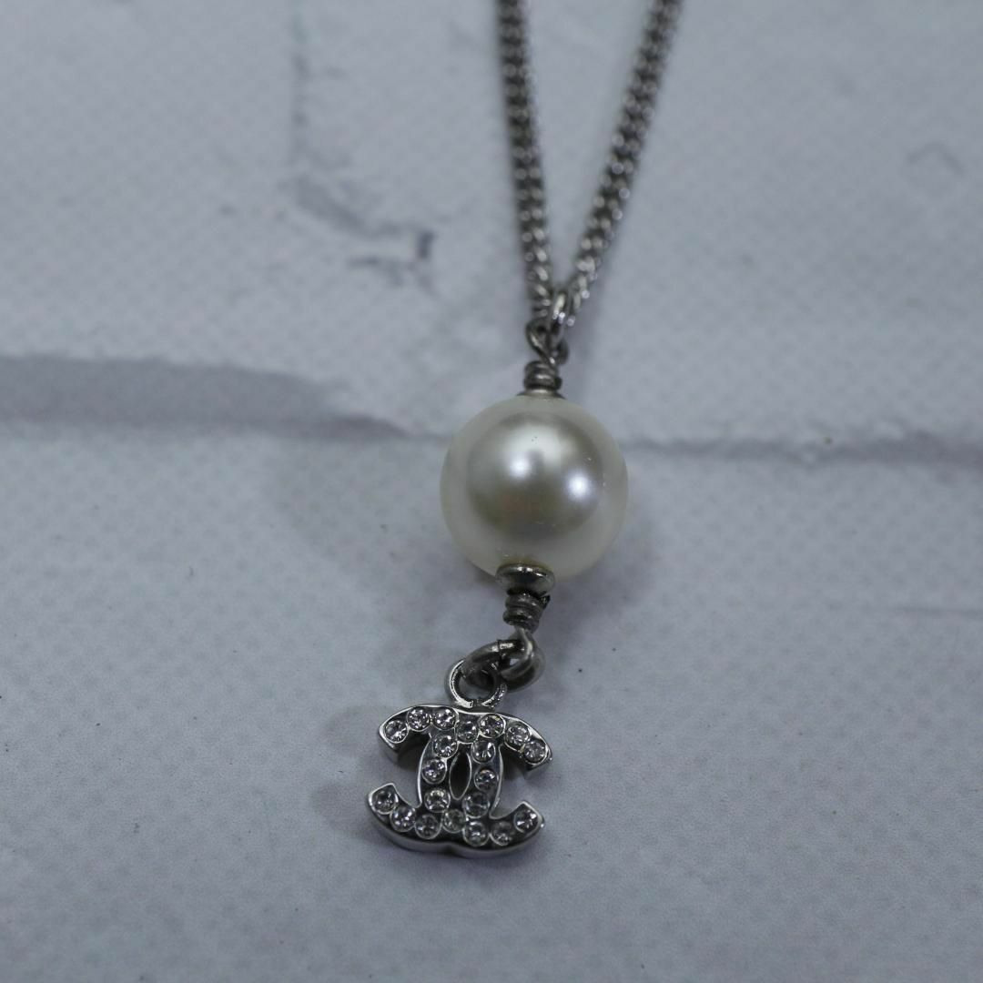 匿名配送】CHANEL シャネル ネックレス シルバー フェイクパール 匿名配送】CHANEL シャネル ネックレス シルバー フェイクパール
