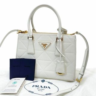 PRADA(ハンドバッグ ・ ホワイト/白色系)のフリマアイテム一覧 PRADA(ハンドバッグ ・ ホワイト/白色系)のフリマアイテム一覧