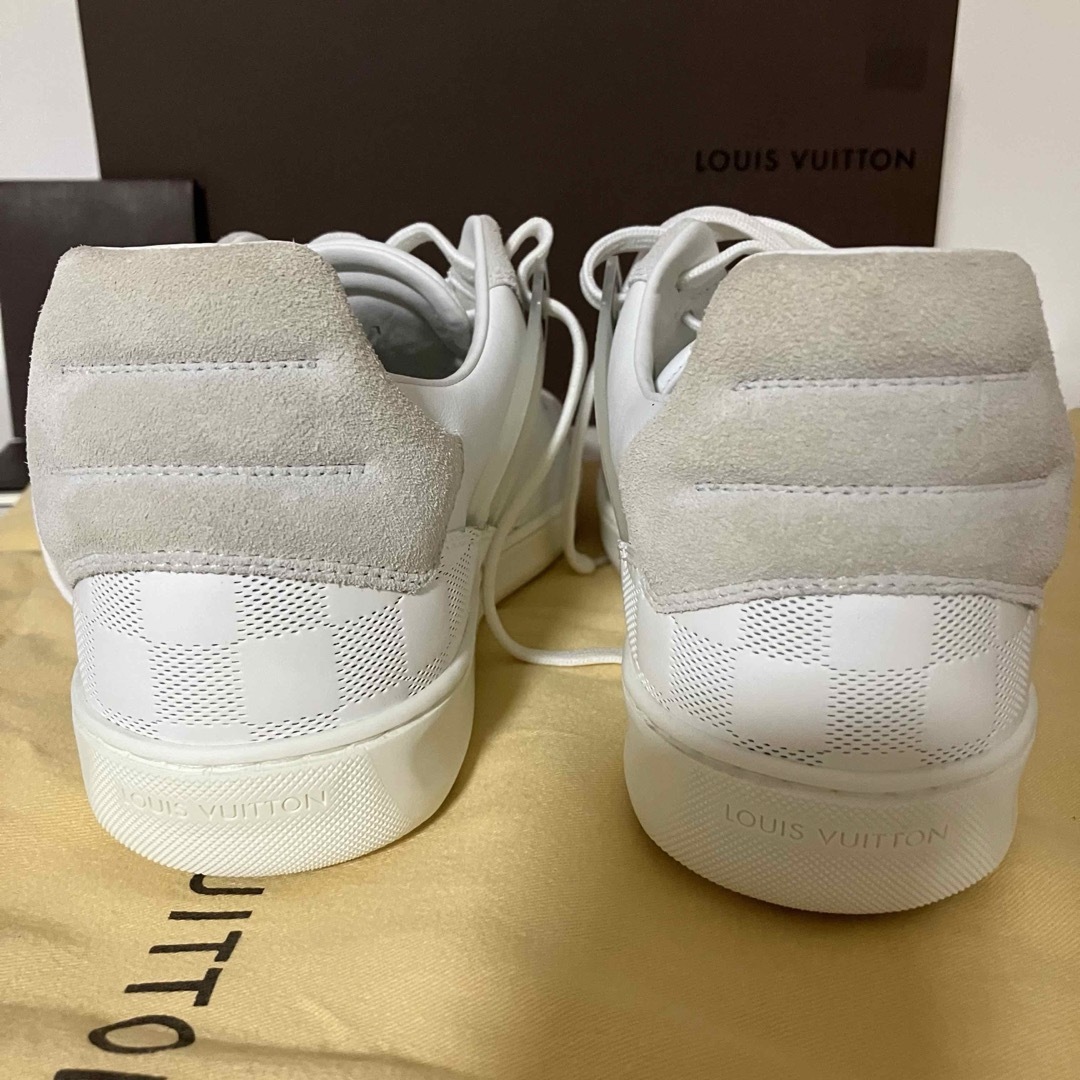 LOUIS VUITTON - 【未使用☆箱付き】LOUIS VUITTON スニーカー LOUIS VUITTON - 【未使用☆箱付き】LOUIS VUITTON スニーカー