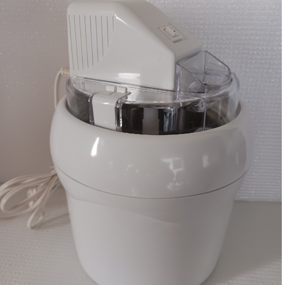 DeLonghi - 【De'Longhi】アイスクリームメーカー(大)の通販 by DeLonghi - 【De'Longhi】アイスクリームメーカー(大)の通販 by