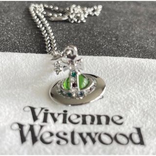 Vivienne Westwood(ネックレス ・ グリーン・カーキ/緑色系)の Vivienne Westwood(ネックレス ・ グリーン・カーキ/緑色系)の