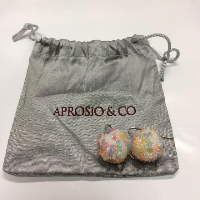 H.P.FRANCE(アッシュペーフランス)の【値下げ】【中古】APROSIO&CO マルチカラーピアス レディースのアクセサリー(ピアス)の商品写真