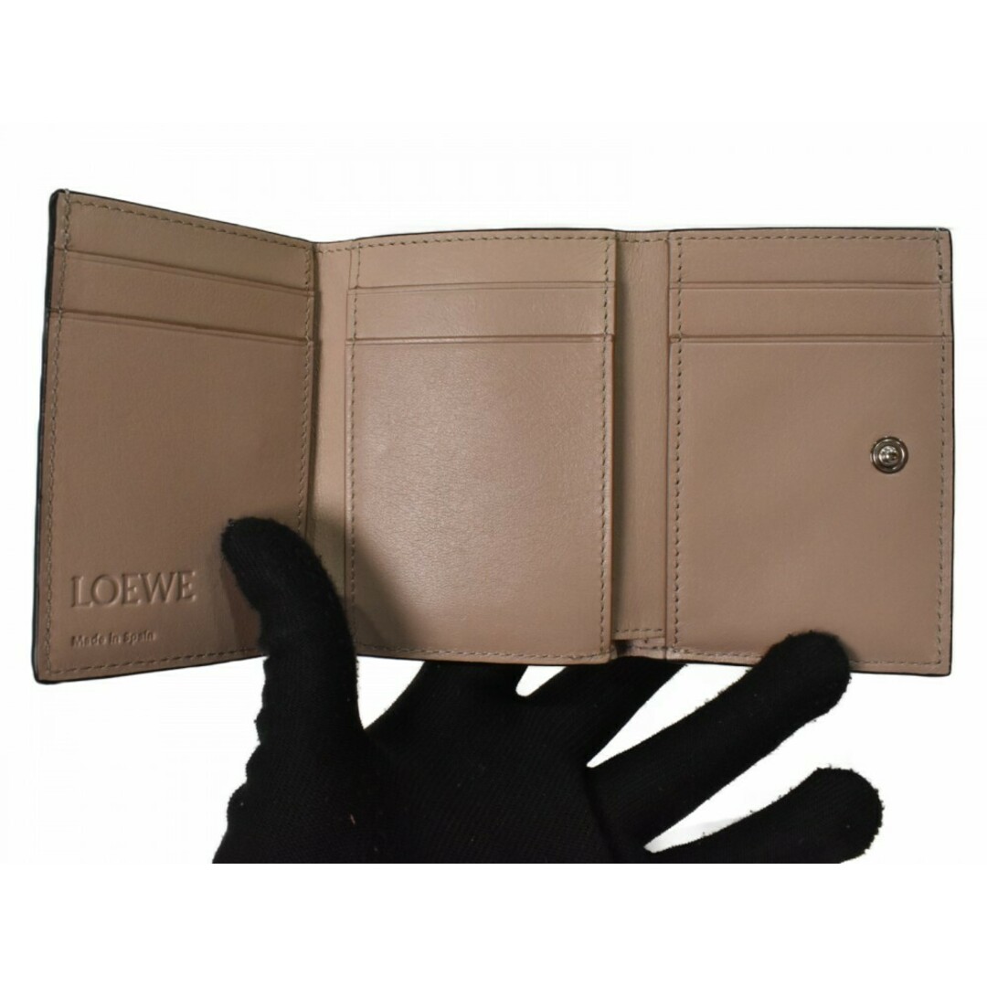 LOEWE - 【中古品】LOEWE トライフォールド ウォレット ベージュ LOEWE - 【中古品】LOEWE トライフォールド ウォレット ベージュ