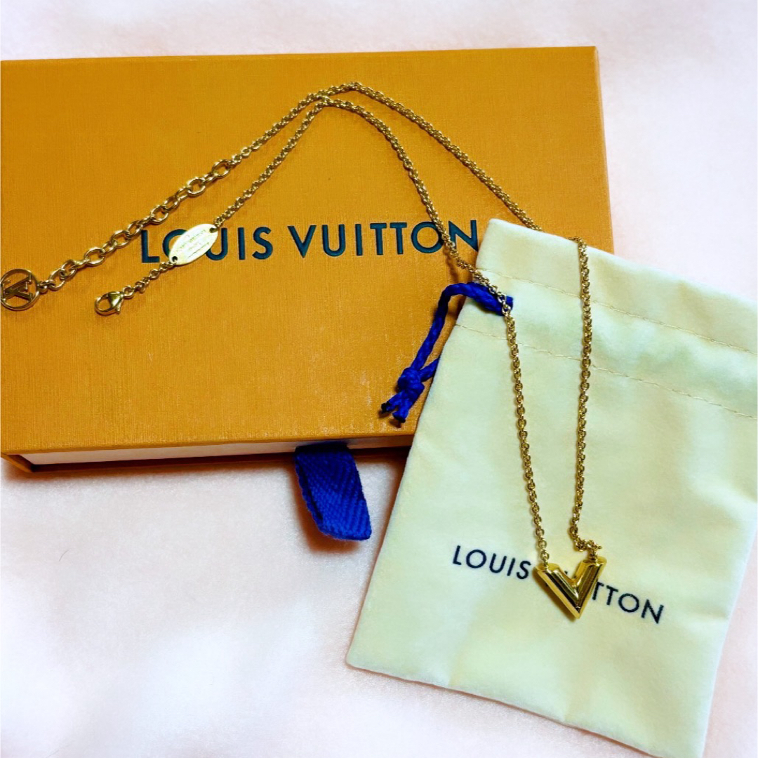 LOUIS VUITTON - ルイヴィトン LVネックレス エセンシャルV