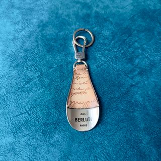 BERLUTI(キーホルダー)のフリマアイテム一覧 BERLUTI(キーホルダー)のフリマアイテム一覧