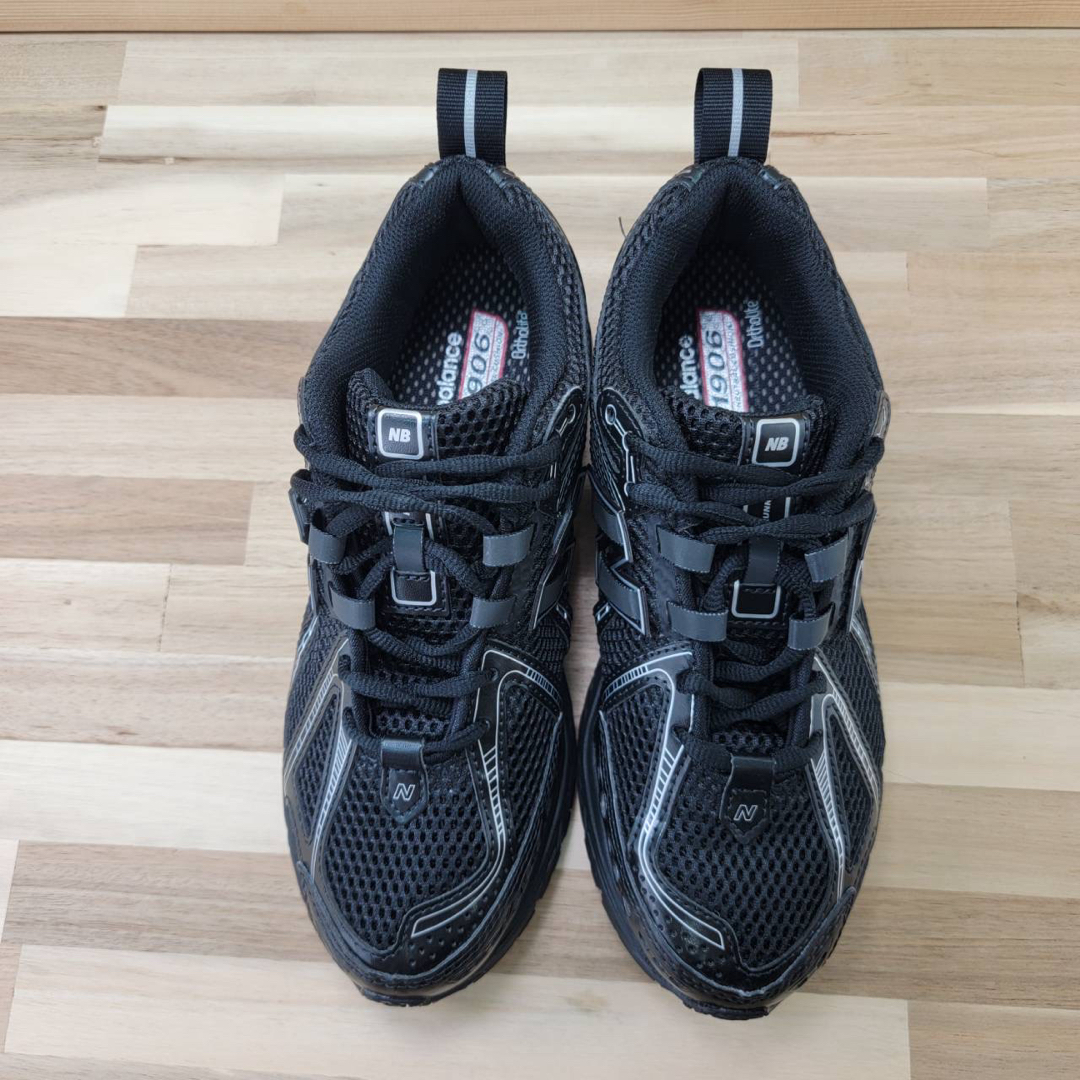 New Balance - ニューバランス M1906RCH ブラック 24cmの通販 by New Balance - ニューバランス M1906RCH ブラック 24cmの通販 by