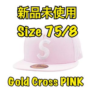 シュプリーム(Supreme)のSupreme Gold Cross S Logo New Era Pink 。(キャップ)