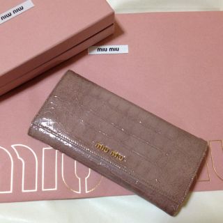 ミュウミュウ(miumiu)の値下げ中‼miu miu 長財布♡(財布)