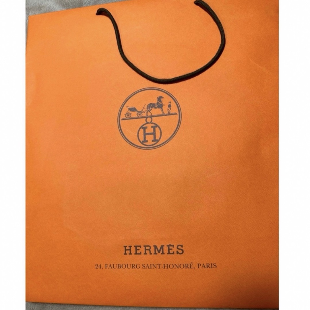 HERMES(エルメス)の新品同様 HERMES バーキン ショップ袋 紙袋 大 42×47×17 レディースのファッション小物(その他)の商品写真