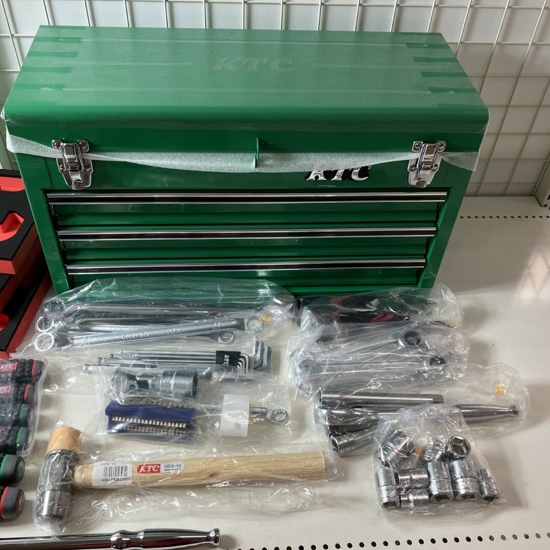 ♭♭KTC ケーティーシー ハンドツール60点セット 工具ケース ♭♭KTC ケーティーシー ハンドツール60点セット 工具ケース
