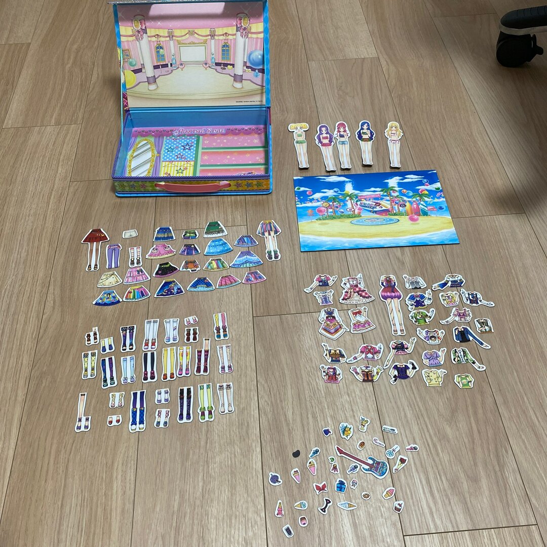 小学館 - 8月8〜18日発送停止しますアイカツ きせかえ 小学館 - 8月8〜18日発送停止しますアイカツ きせかえ