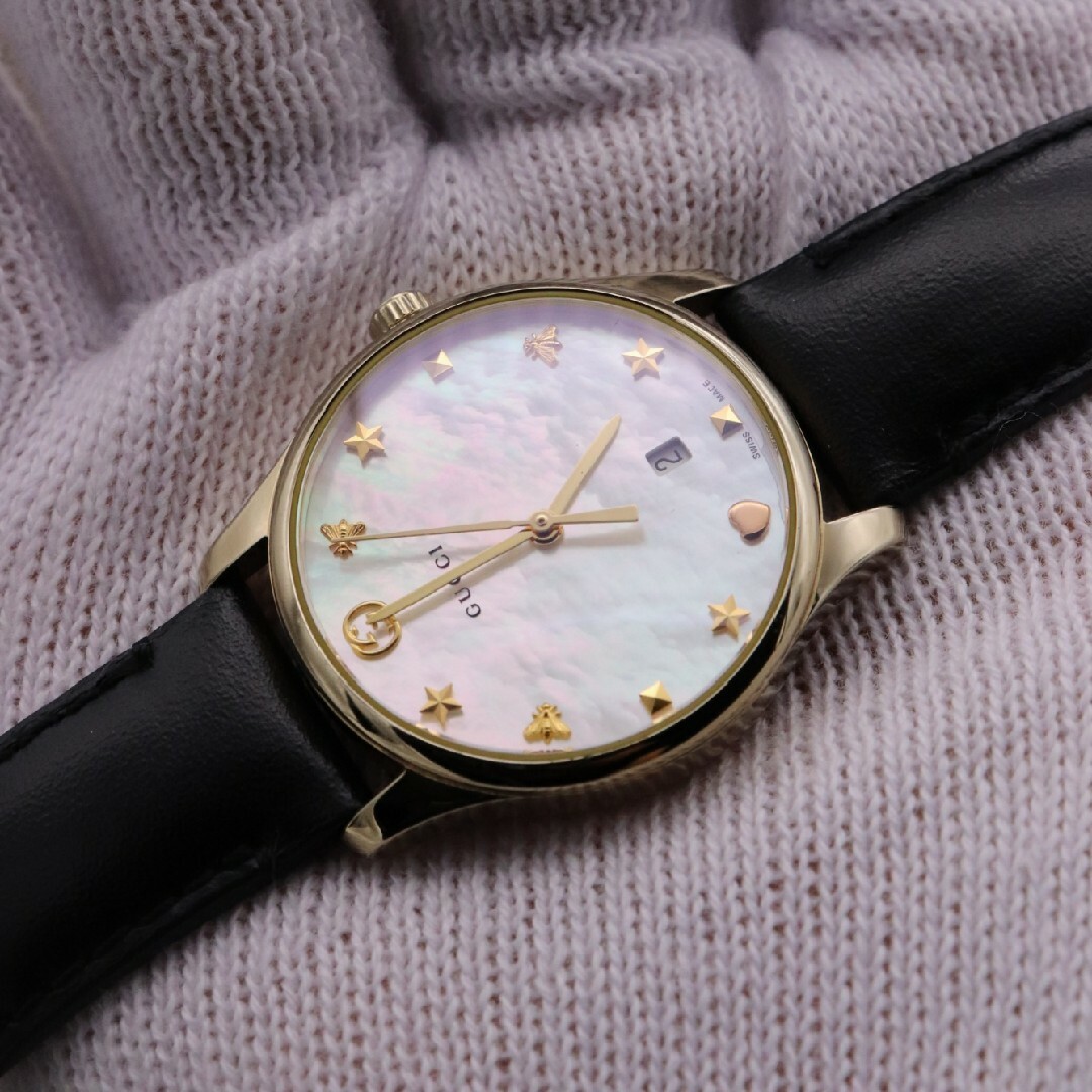 GUCCI - 正規品【新品電池】GUCCI 126.5/ホワイトシェル ビー GUCCI - 正規品【新品電池】GUCCI 126.5/ホワイトシェル ビー