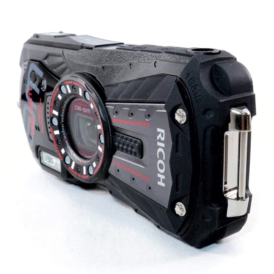 新品級》 防水 デジタルカメラ RICOH WG-30 CALSモード エボニー 新品級》 防水 デジタルカメラ RICOH WG-30 CALSモード エボニー
