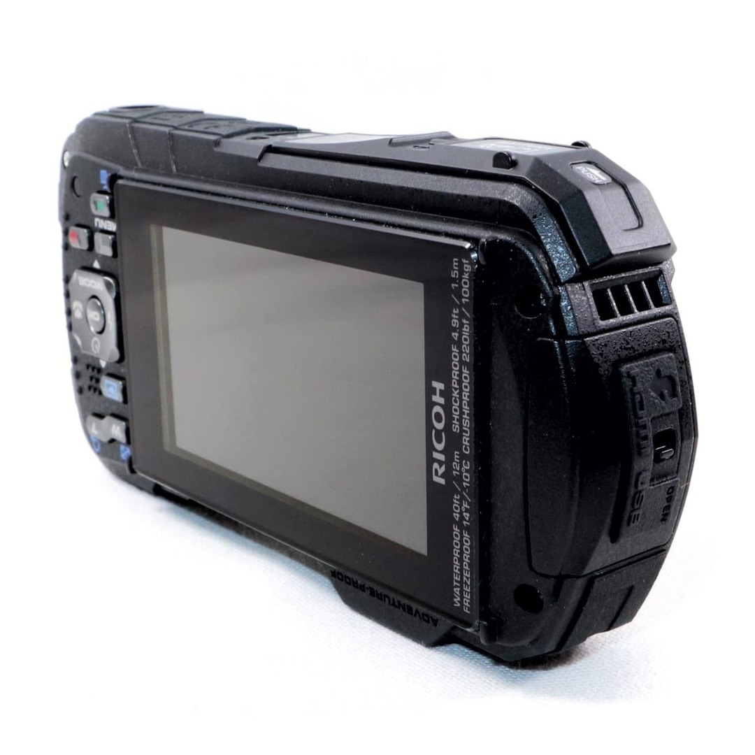 新品級》 防水 デジタルカメラ RICOH WG-30 CALSモード エボニー 新品級》 防水 デジタルカメラ RICOH WG-30 CALSモード エボニー