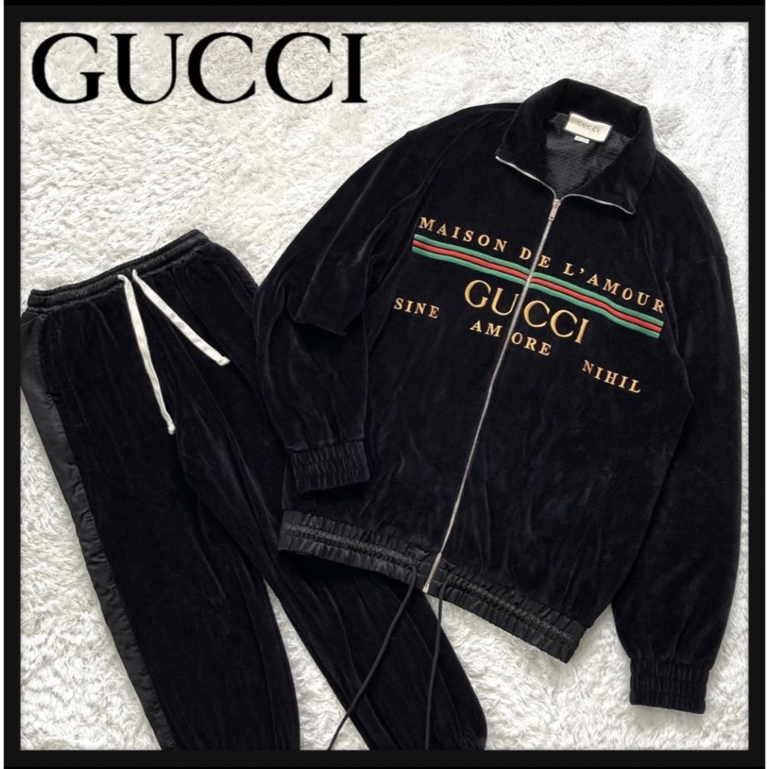GUCCI - 【 即完売 】 GUCCI 刺繍ロゴ セットアップ ベロア GUCCI - 【 即完売 】 GUCCI 刺繍ロゴ セットアップ ベロア