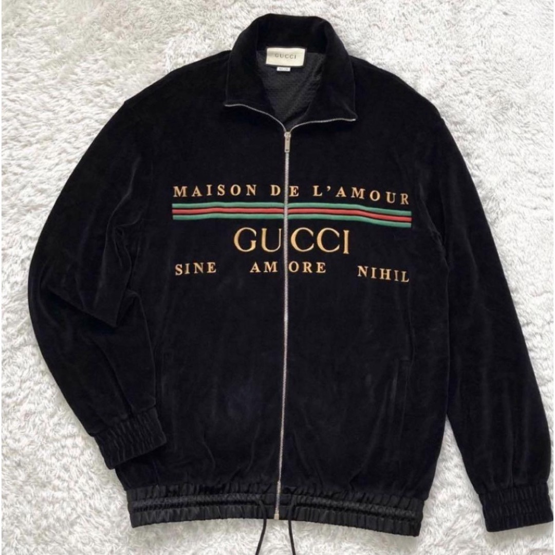 GUCCI - 【 即完売 】 GUCCI 刺繍ロゴ セットアップ ベロア GUCCI - 【 即完売 】 GUCCI 刺繍ロゴ セットアップ ベロア