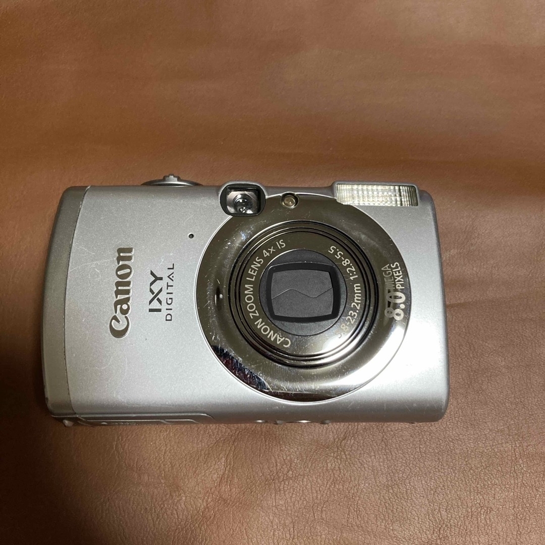 Canon IXY DIGITAL 810 IS バッテリー2個付 Canon IXY DIGITAL 810 IS バッテリー2個付