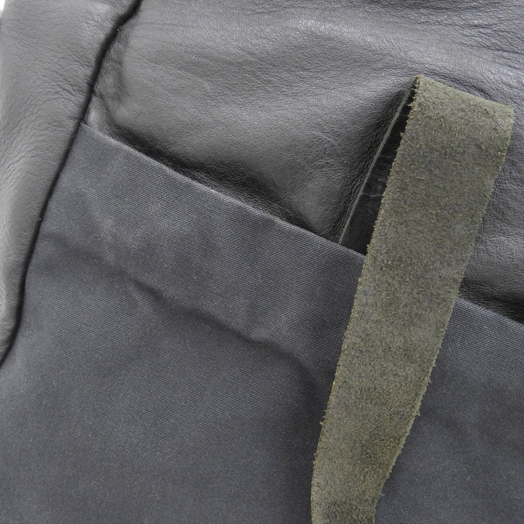 超美品 オフィチネフェデラーリ OFFICINE FEDERALI 現行販売商品 ロールアップ ラップ トートバッグ レザー メンズ 黒 定価32780円 メンズのバッグ(トートバッグ)の商品写真