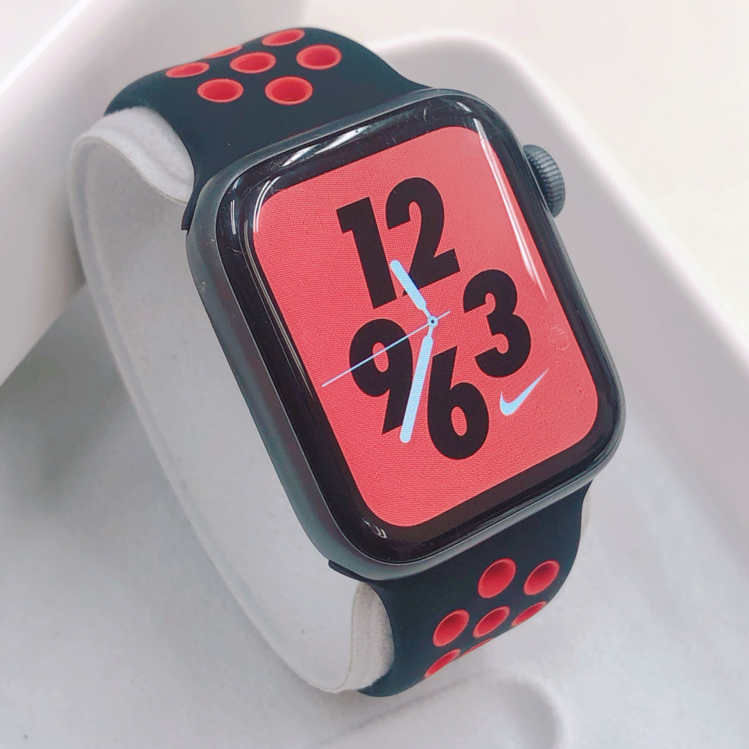 アップルウォッチ series 4 / 40mmケース Apple 時計 黒 アップルウォッチ series 4 / 40mmケース Apple 時計 黒