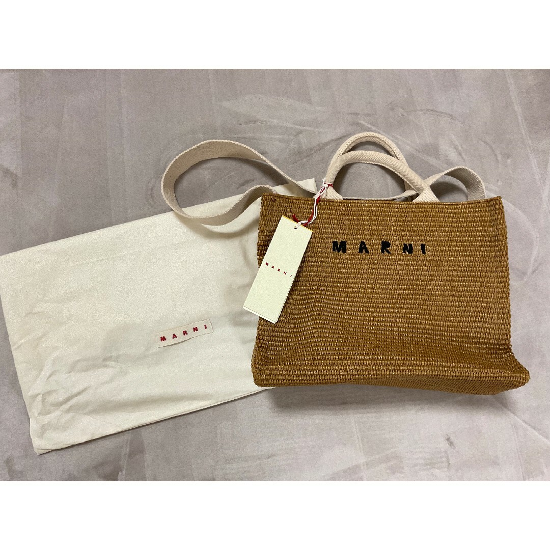 週末限定価格】マルニ スモールラフィア トートバッグ トートバッグ 週末限定価格】マルニ スモールラフィア トートバッグ トートバッグ