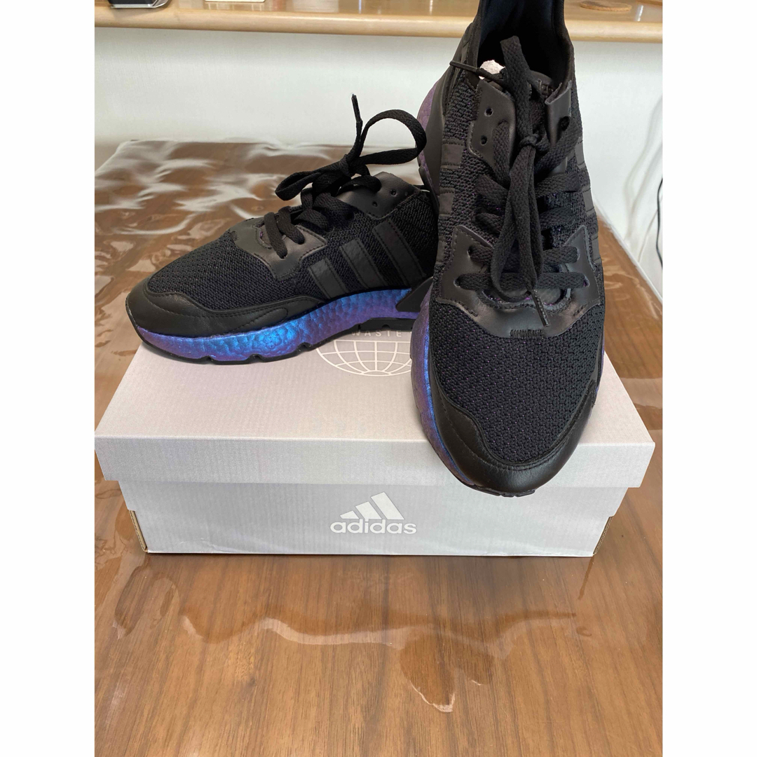 ほぼ新品】26.5 adidasナイトジョガーマジョーラカラー ほぼ新品】26.5 adidasナイトジョガーマジョーラカラー