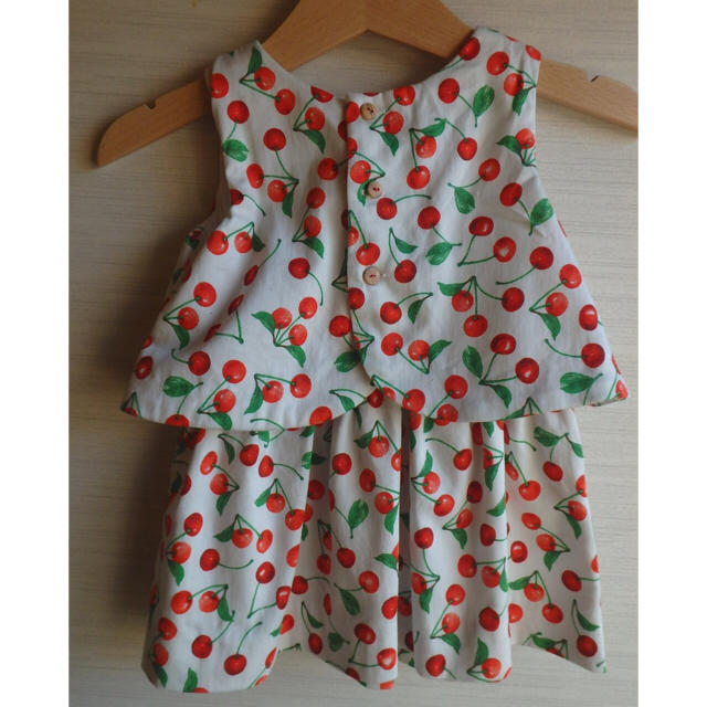 ZARA KIDS(ザラキッズ)の美品✴︎ZARA baby✴︎さくらんぼワンピース キッズ/ベビー/マタニティのベビー服(~85cm)(ワンピース)の商品写真