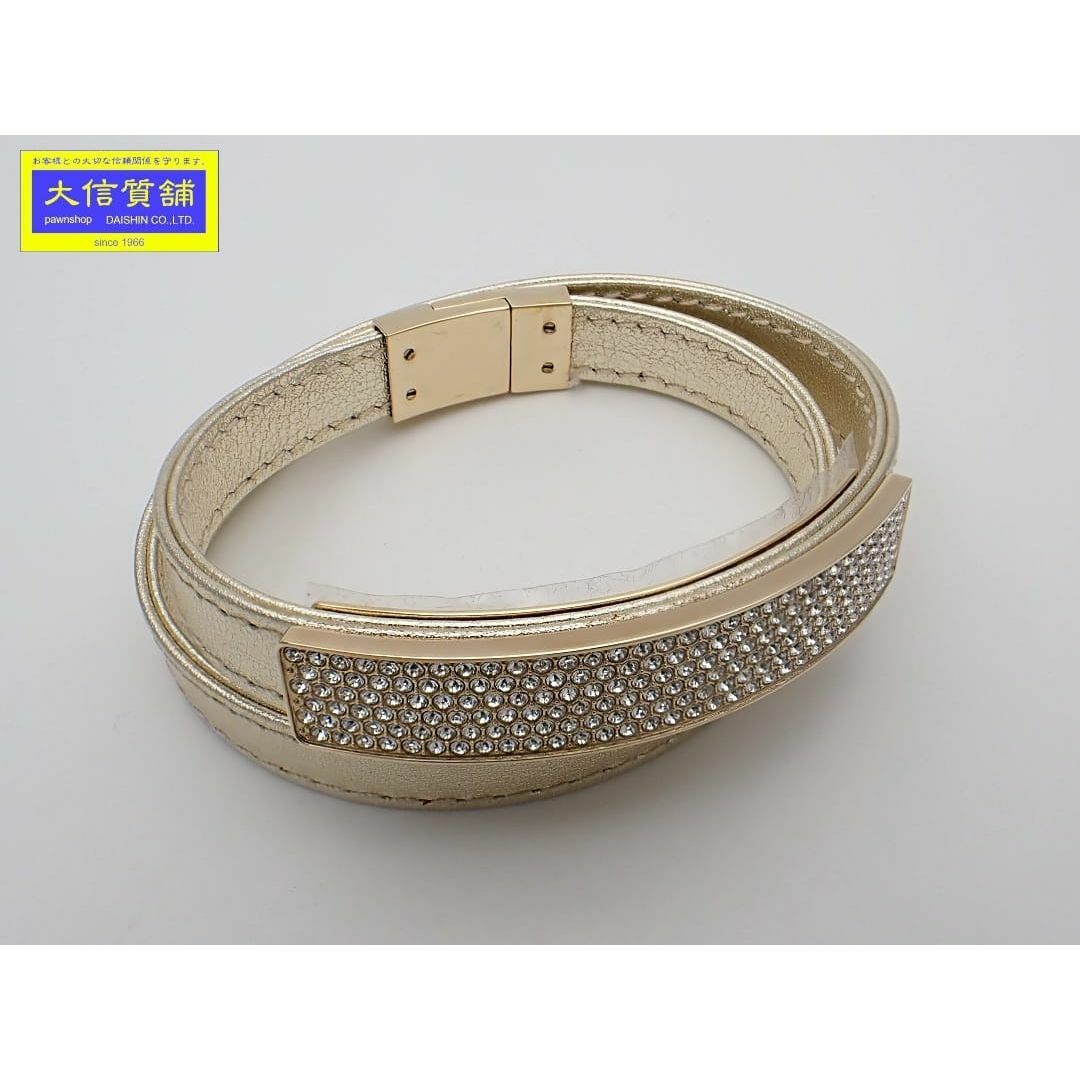 SWAROVSKI - SWAROVSKI スワロフスキー レザー ブレスレット ゴールド バングル Mサイズ 新品同様品 【送料無料】 C-9139【質屋出品】の通販 by 大信質舗ラクマ店(定休日:日祝日(1/14まで休業))|スワロフスキーならラクマ SWAROVSKI - SWAROVSKI スワロフスキー レザー ブレスレット ゴールド バングル Mサイズ 新品同様品 【送料無料】 C-9139【質屋出品】の通販 by 大信質舗ラクマ店(定休日:日祝日(1/14まで休業))|スワロフスキーならラクマ