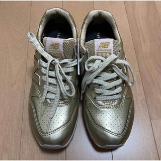 New Balance(スニーカー ・ ゴールド/金色系)のフリマアイテム一覧 New Balance(スニーカー ・ ゴールド/金色系)のフリマアイテム一覧