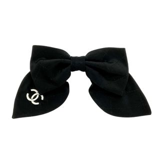 シャネル バレッタ/ヘアクリップ(ホワイト/白色系)の通販 80点 | CHANELのレディースを買うならラクマ