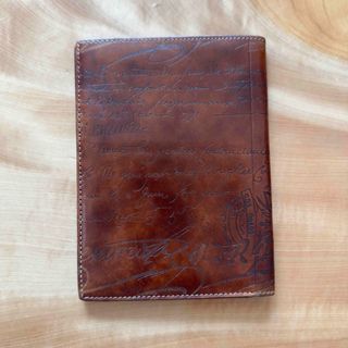 BERLUTI(折り財布)のフリマアイテム一覧 BERLUTI(折り財布)のフリマアイテム一覧