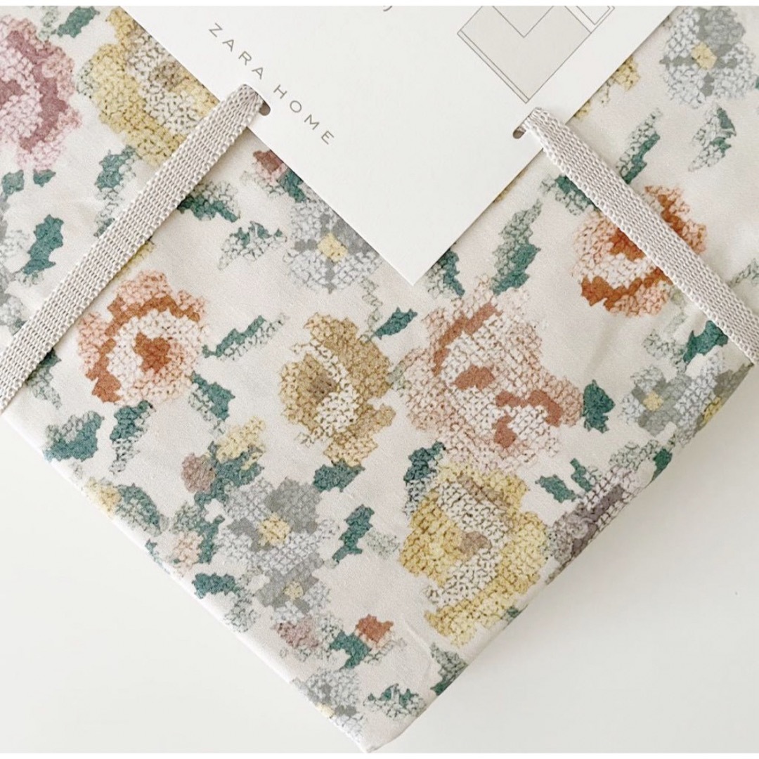 ZARA HOME - 新品 ZARA HOME ザラホーム モザイクフラワー ZARA HOME - 新品 ZARA HOME ザラホーム モザイクフラワー