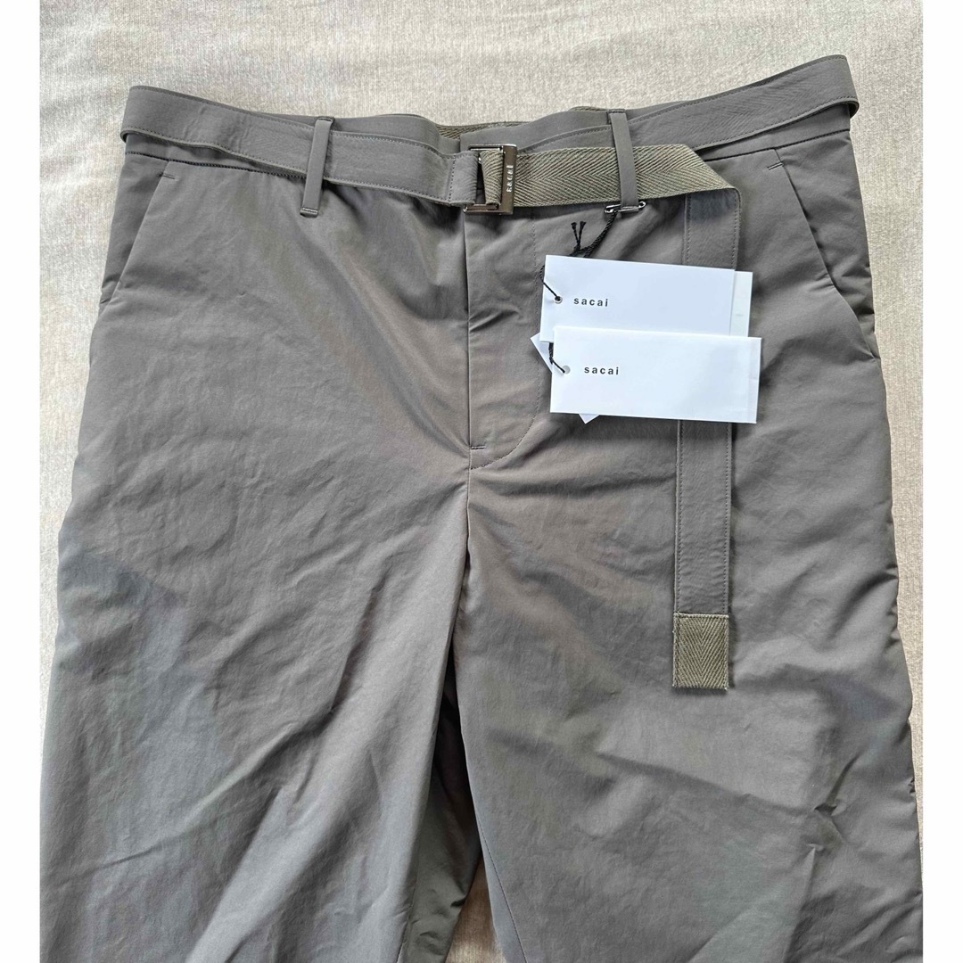 4新品 sacai メンズ スラックス テーパード パンツ ベルト付き 4新品 sacai メンズ スラックス テーパード パンツ ベルト付き