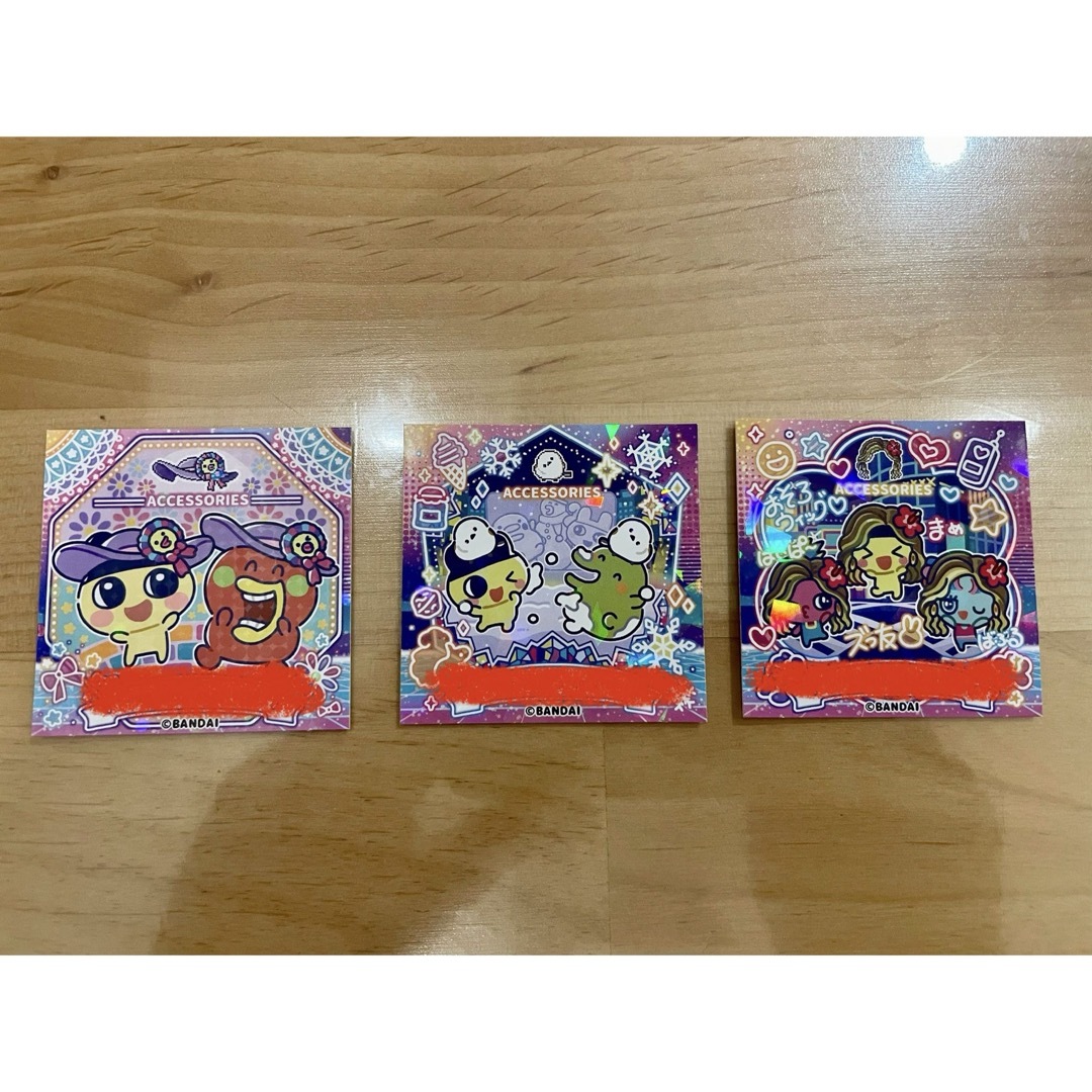 たまごっちユニ サンリオキャラクターズ + たまステッカー3種 たまごっちユニ サンリオキャラクターズ + たまステッカー3種
