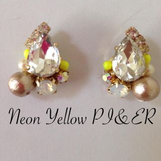 ネオンイエローピアス＆イヤリング(ピアス)