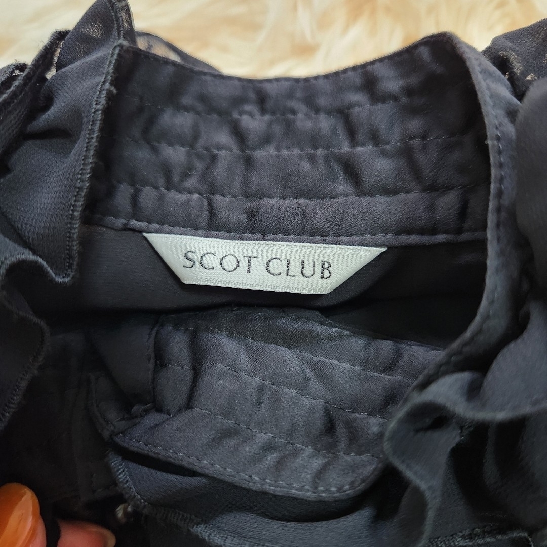 SCOT CLUB - SCOT CLUB スコットクラブ フリルブラウス ブラック SCOT CLUB - SCOT CLUB スコットクラブ フリルブラウス ブラック