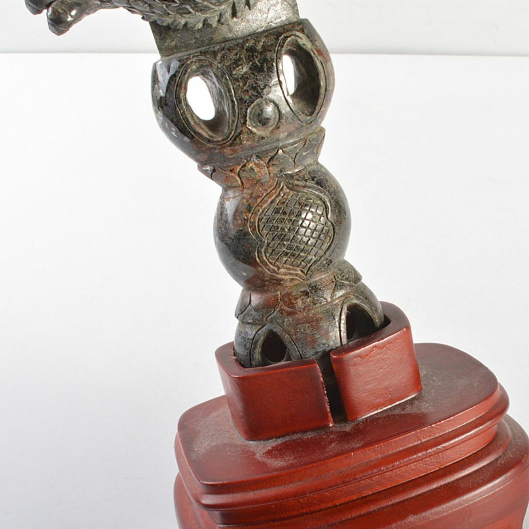 玉石彫刻 龍神 具利伽羅大龍 不動明王 約2kg 唐木台付 V R7519 玉石彫刻 龍神 具利伽羅大龍 不動明王 約2kg 唐木台付 V R7519