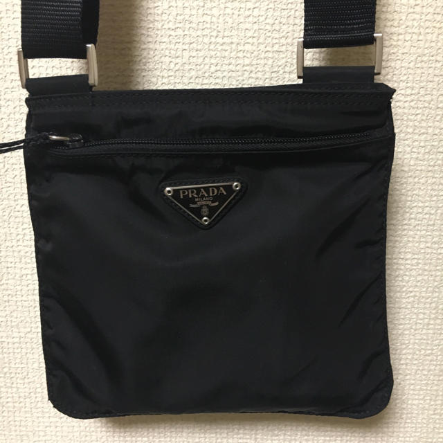 PRADA(プラダ)のプラダ PRADA ショルダーバッグ メンズのバッグ(ショルダーバッグ)の商品写真