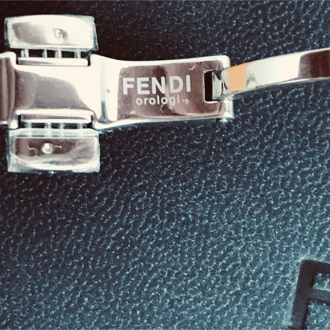 新品同様 新品電池 極美品 FENDI クラシコ ラウンド レディース 新品同様 新品電池 極美品 FENDI クラシコ ラウンド レディース