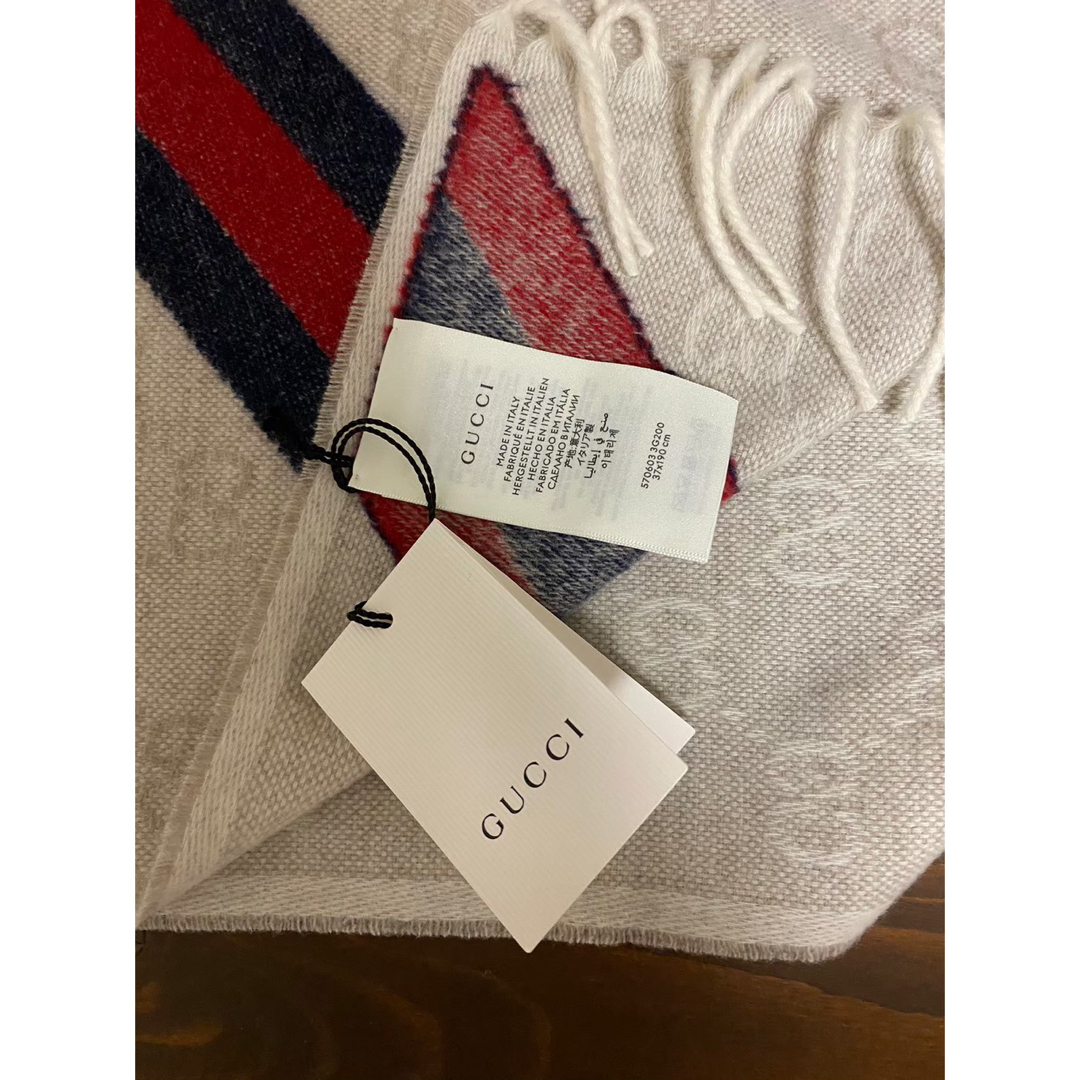 Gucci(グッチ)の新品  GUCCI グッチ マフラー ストール ショール レディースのファッション小物(マフラー/ショール)の商品写真