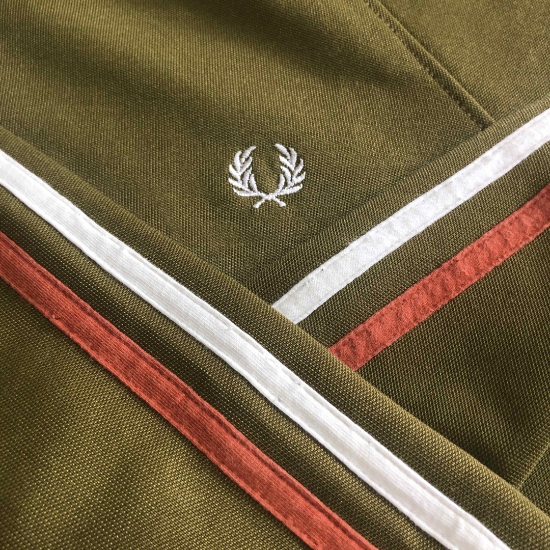 FRED PERRY - Fred Perry⭐️トラックジャケット M 刺繍月桂樹 FRED PERRY - Fred Perry⭐️トラックジャケット M 刺繍月桂樹