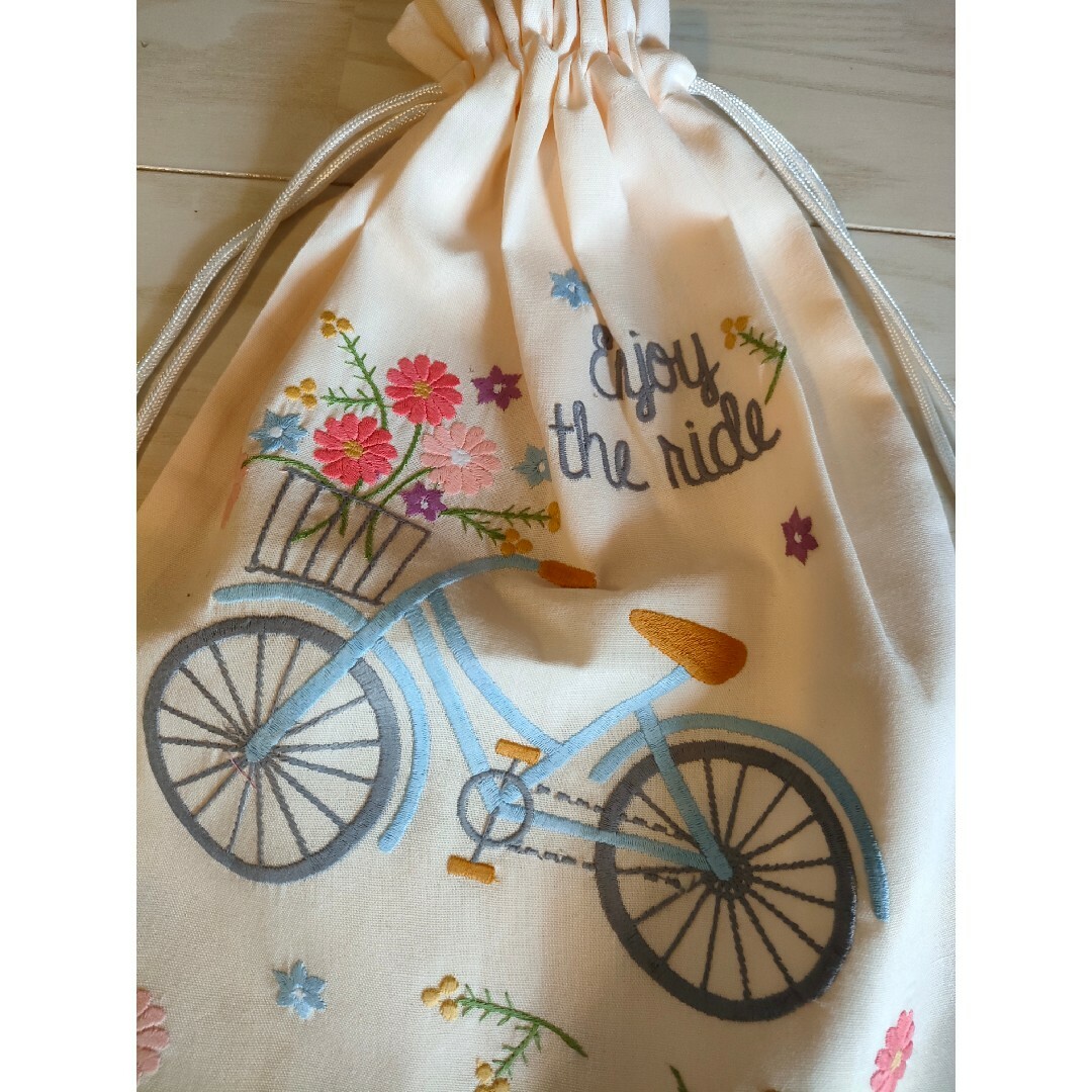 PLAZA 巾着袋 自転車柄 パステルカラーの刺繍✨最終価格!の通販 PLAZA 巾着袋 自転車柄 パステルカラーの刺繍✨最終価格!の通販