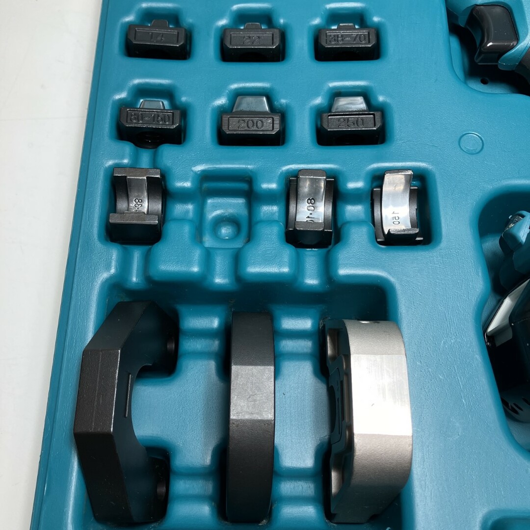 Makita - ЗЗMAKITA マキタ 18V 圧着機 充電器・バッテリーx1 Makita - ЗЗMAKITA マキタ 18V 圧着機 充電器・バッテリーx1