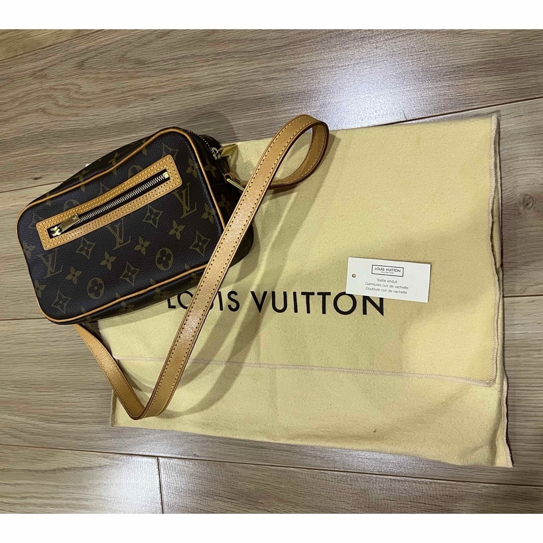 極美品】BURBERRY レザー ミニボストンバッグ ブラック シルバー金具 極美品】BURBERRY レザー ミニボストンバッグ ブラック シルバー金具