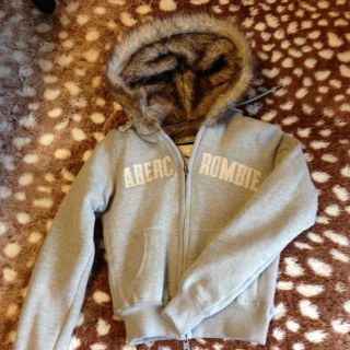 アバクロンビーアンドフィッチ(Abercrombie&Fitch)のともち様専用ページ♡(パーカー)