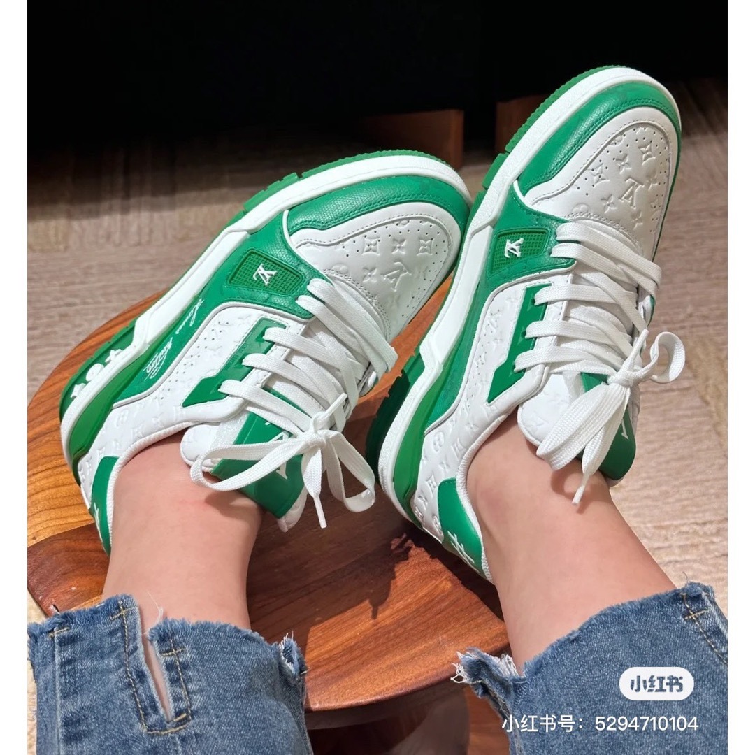 LOUIS VUITTON - LVルイヴィトンtrainer トレイナー スニーカー LOUIS VUITTON - LVルイヴィトンtrainer トレイナー スニーカー