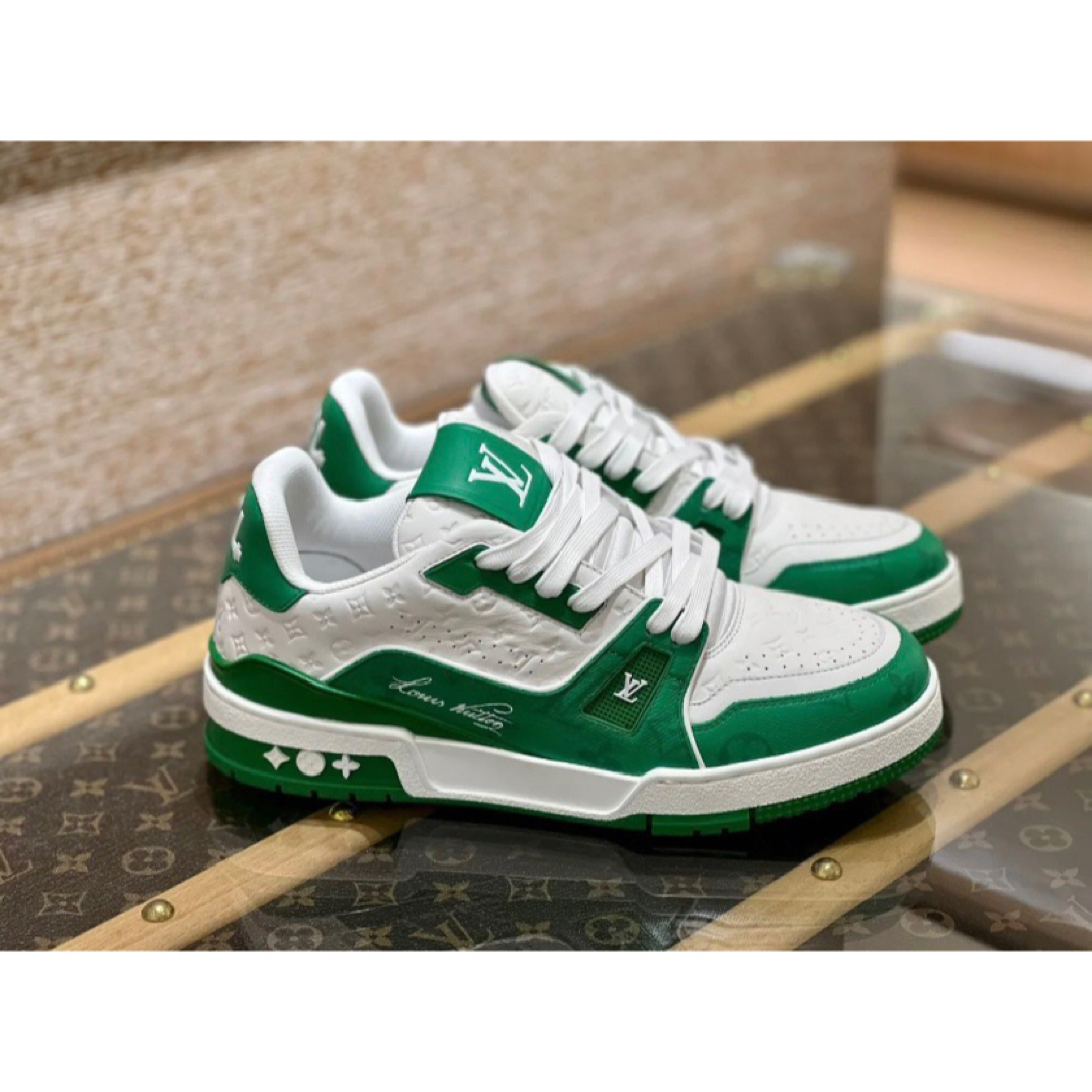LOUIS VUITTON - LVルイヴィトンtrainer トレイナー スニーカー LOUIS VUITTON - LVルイヴィトンtrainer トレイナー スニーカー